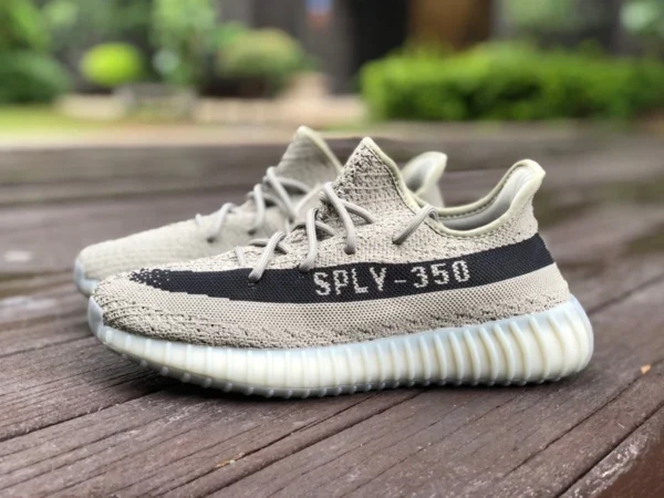 350v2 그레이 블랙 비용 효율적인 버전 Adidas Yeezy 350 V2 그레이 블랙 코코넛 HQ2059