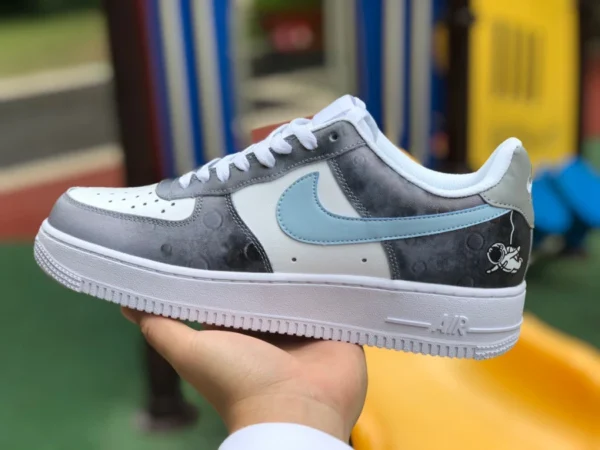 af1 화이트 그레이 블루 훅 로 Nike Air Force 1 Low 에어포스원 나이키 스니커 bs8872-033