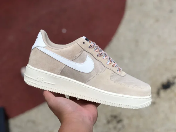 AF1 카키 화이트 샌드 컬러 로우 나이키 에어포스 1 AF1 카키 화이트 샌드 컬러 로우탑 스포츠 및 캐주얼 슈즈 DO9801-200