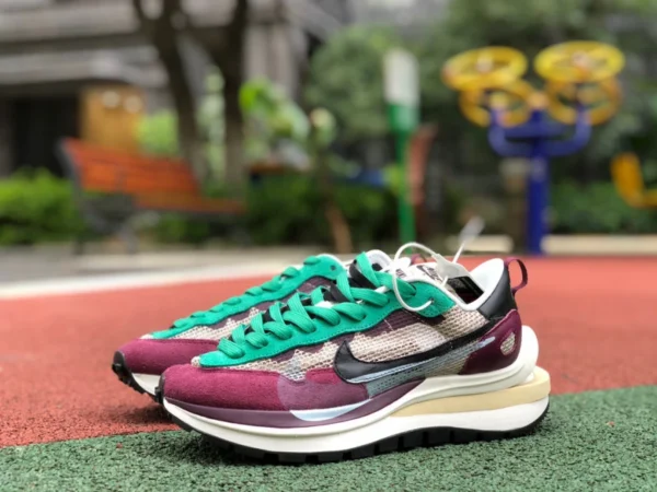 Sacai3.0 버건디 Nike Vaporwaffle x Sacai 연명 버건디 운동화 DD3035-200