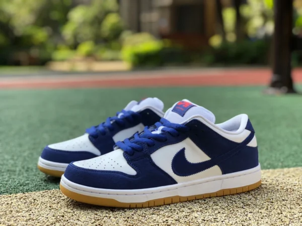 덩크 로스앤젤레스 다저스 순정 오리지날 Nike SB Dunk Low "Los Angeles Dodgers"로스앤젤레스 다저스 스케이드보드 슈즈 DO9395-400