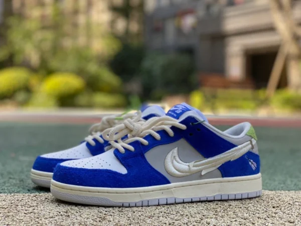 덩크 화이트 블루 자수 순수 오리지널 FLY x Nike SB Dunk Low “Game Royal” Fulai love Shanghai 한정판 DQ5130-400