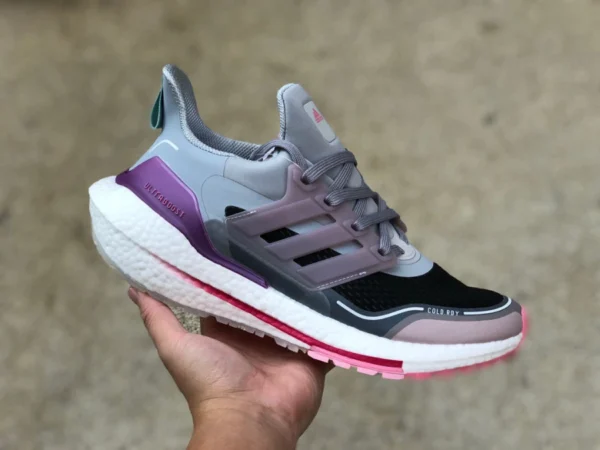 UB 21 블랙 그레이 퍼플 핑크 아디다스 UltraBoost 21 COLD.RDY 편안하고 통기성이 좋은 운동화 S23908