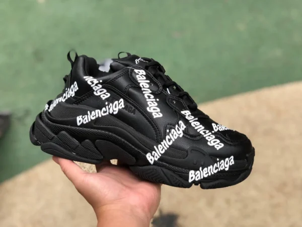 파리 TRIPLE S 워드마크 블랙 BALENCIAGA 발렌시아가 22 겨울 신제품 TRIPLE S 워드마크 아빠 슈즈