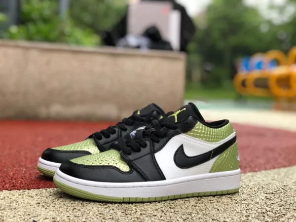 aj1 그린 스네이크 뱀 무늬 로우 Air Jordan 1 Low "Vivid Green Snakeskin" 로우 톱 그린 스네이크 무늬 뱀 무늬 흑백 그린 스네이크 DX4446-301