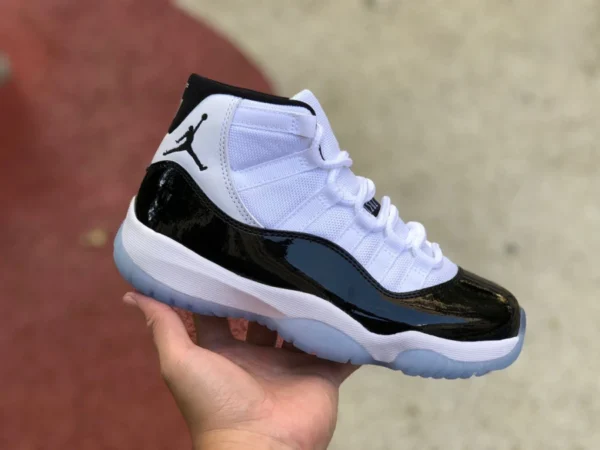 aj11 Kangkou 여성 모델 Air Jordan 11 AJ11 Kangkou 흑백 커플의 실제 사진 378038-378037-100