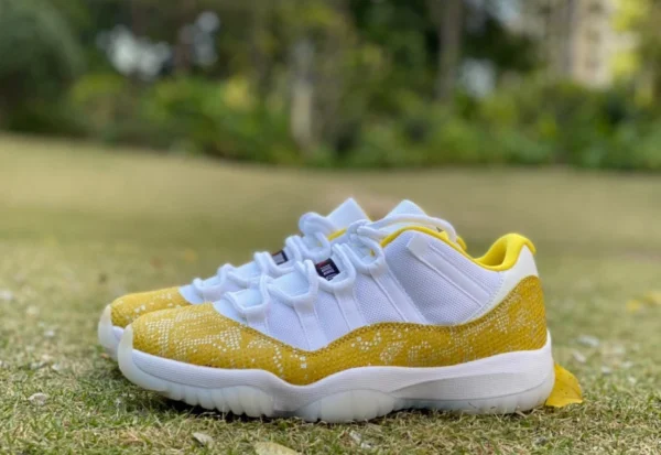 aj11 옐로 스네이크 패턴 로우 에어 조던 11 로우 WMNS "Yellow Snakeskin" aj11 로우 탑 AH7860-107