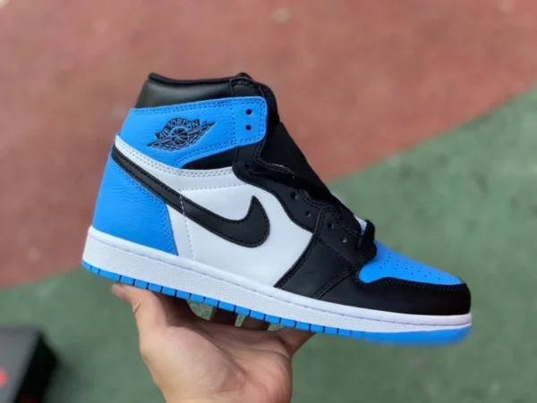 aj1 노스 캐롤라이나 블루 블랙 발가락 가죽 첫 번째 레이어의 비용 효율적인 버전 Air Jordan 1 High OG "UNC Toe" aj1 노스 캐롤라이나 검은 발가락 DZ5485-400