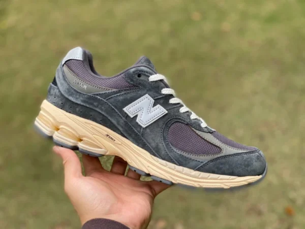 NB2002r 카본 그레이 디스트레스드 NEW BALANCE NB2002 캐주얼 런닝 쿠셔닝 레트로 스포츠 남녀 커플 슈즈 M2002RHO