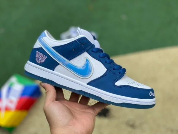 덩크 화이트 블루 연명 모델 순수 오리지널 Born xraised x Nike SB Dunk Low "고딕 스타일"중후한 3자 연명 모델 fn7819-