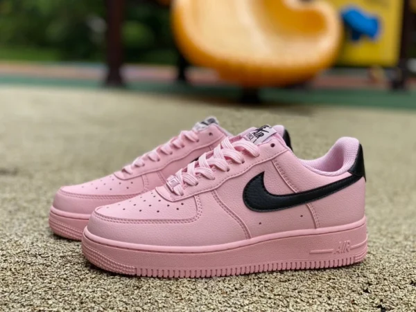 Air Force AF1 핑크 블랙 후크 Nike/Nike Air Force 1 BY YOU 패셔너블한 캐주얼 스포츠 내마모성 운동화