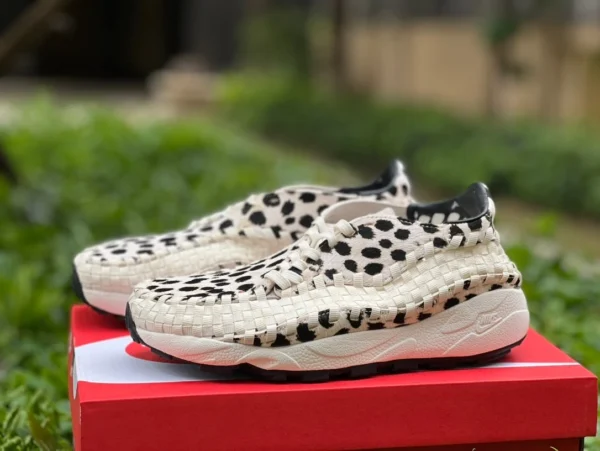 나이키 기린 화이트 블랙 NIKE AIR FOOTSCAPE WOVEN 나이키 기린 화이트 브라운 캐주얼 스포츠 신발 FB1959-100