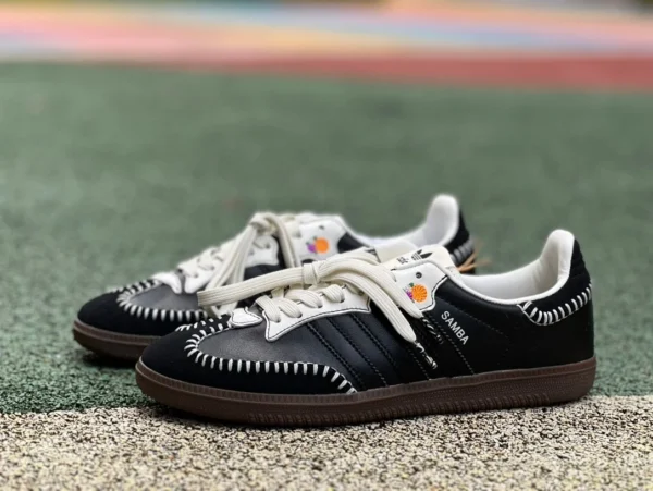 아디다스 흑백 마크 스레드 s2 순수 오리지널 adidas Originals Gazelle Indoor "Día de Muertos" 삼바 시리즈 "흰색과 검정색 뼈 마크 스레드 자수 꽃 망자의 날" 운동화 ji3932